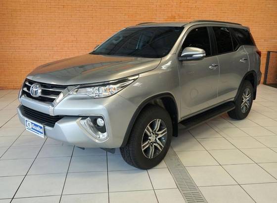 TOYOTA HILUX SW4 2.7 SR 4X2 16V FLEX 4P MANUAL